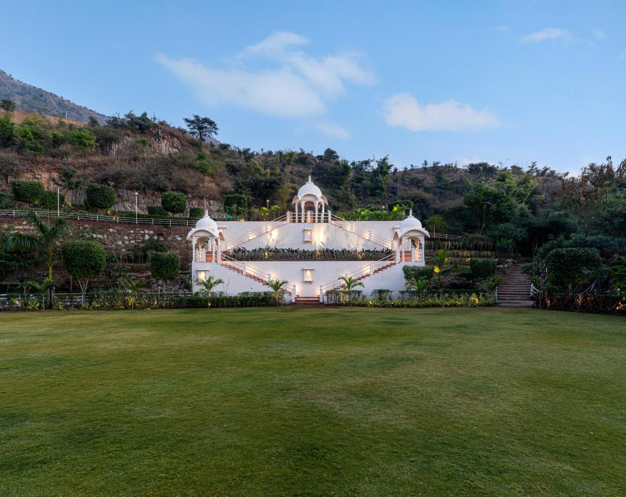 Sayaji Resorts & Spa Udaipur Exterior photo